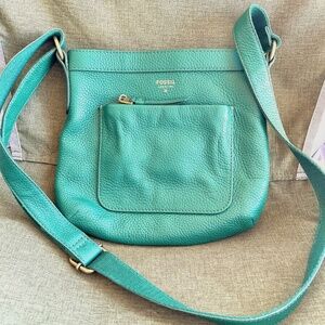 FOSSIL Kelly Green Leather Crossbody Bag Slim Zip Top Purse Brass Hardware